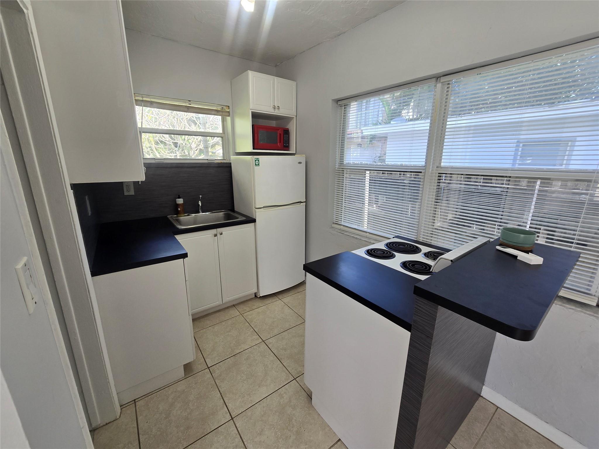 Lauderdale 2-9 D - Residential Lease