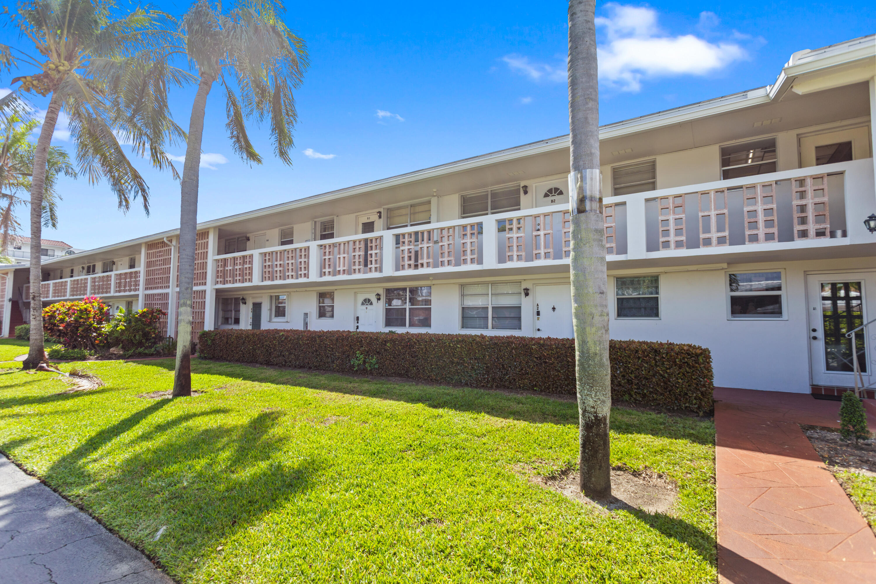 PALM ROYAL APTS INC CONDO - Residential