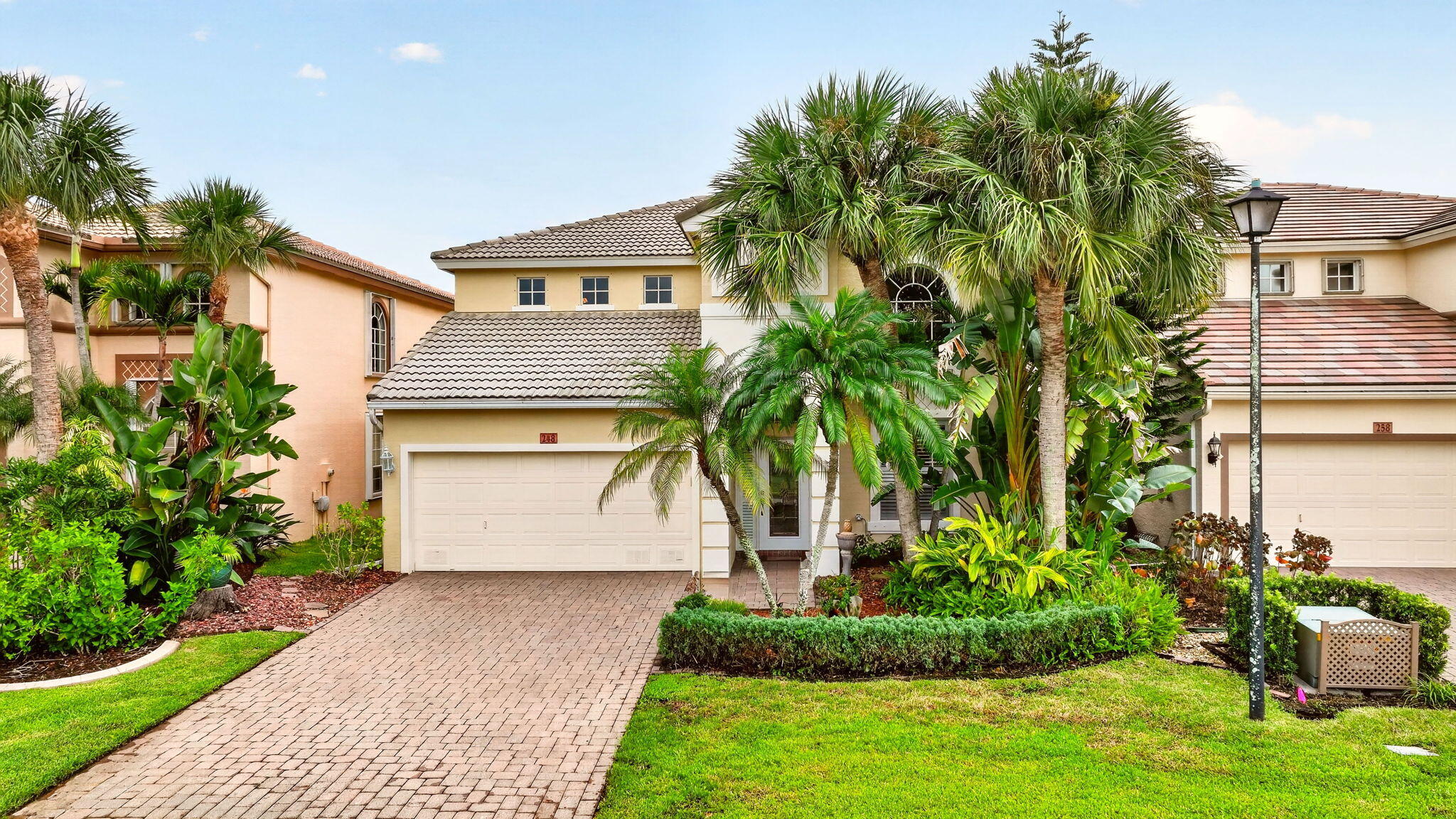248 NW RED CEDAR Street 248