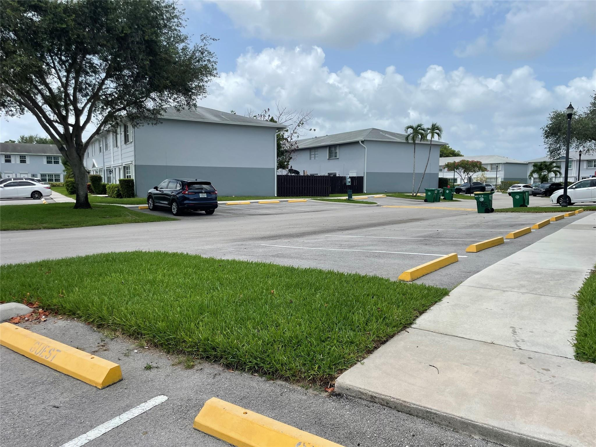 Arrowhead Golf & Tennis Club - Residential