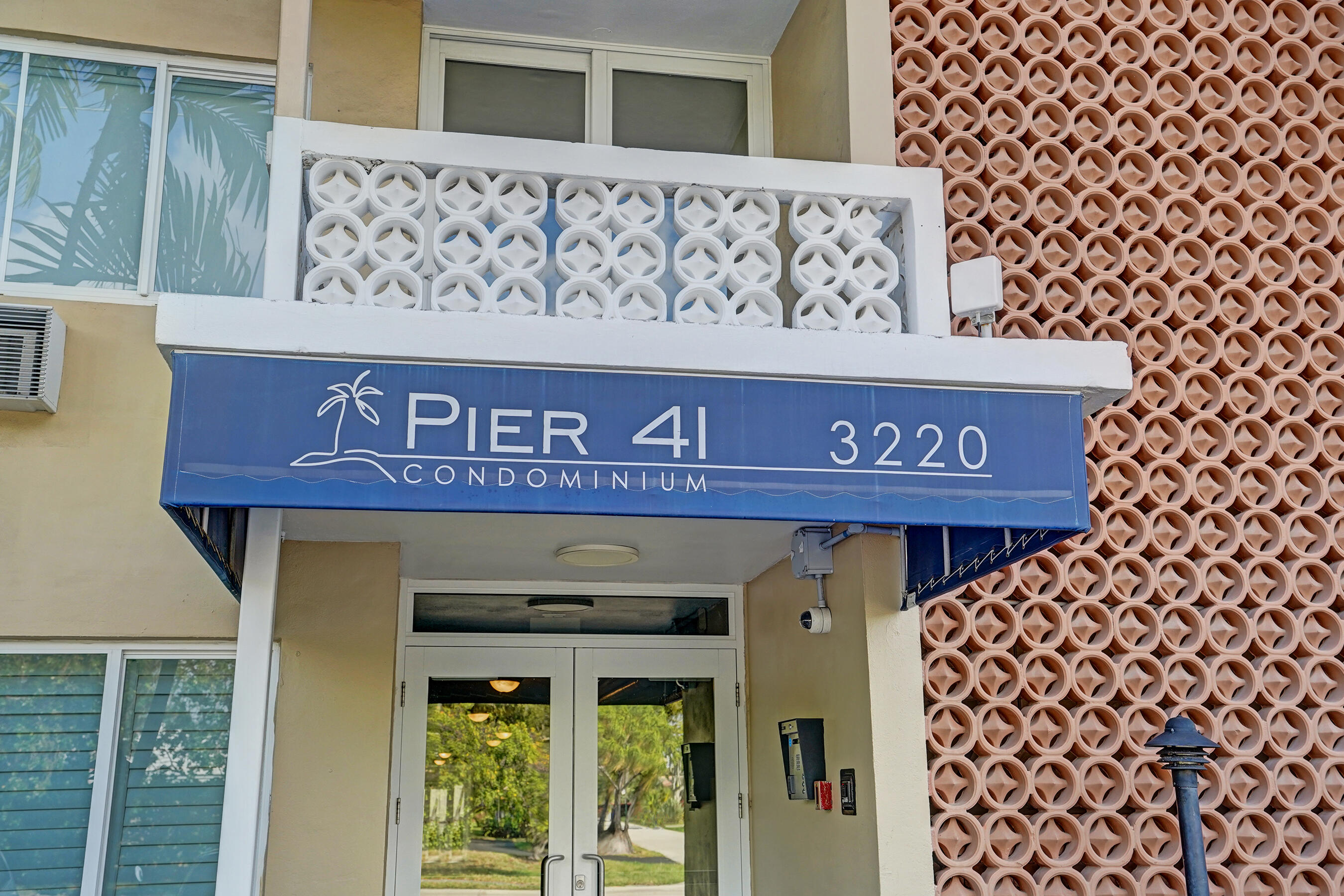 PIER 41 CONDO - Residential