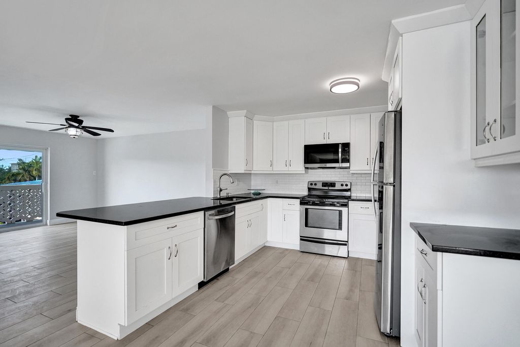 Photo of 3220 Bayview Drive #315, Fort Lauderdale, FL 33306 (MLS # B26003254)