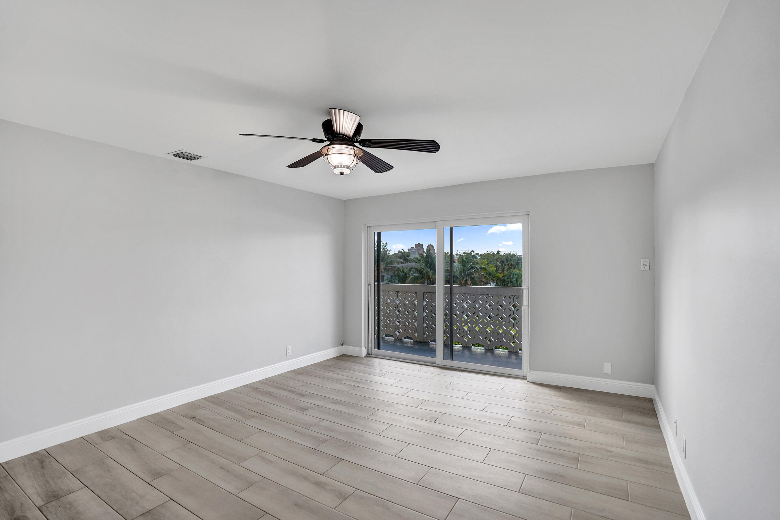 PIER 41 CONDO - Residential