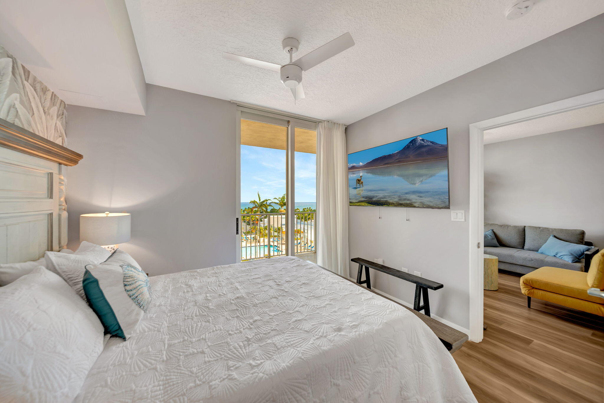 TIDES AT BRIDGESIDE SQUARE - Residential