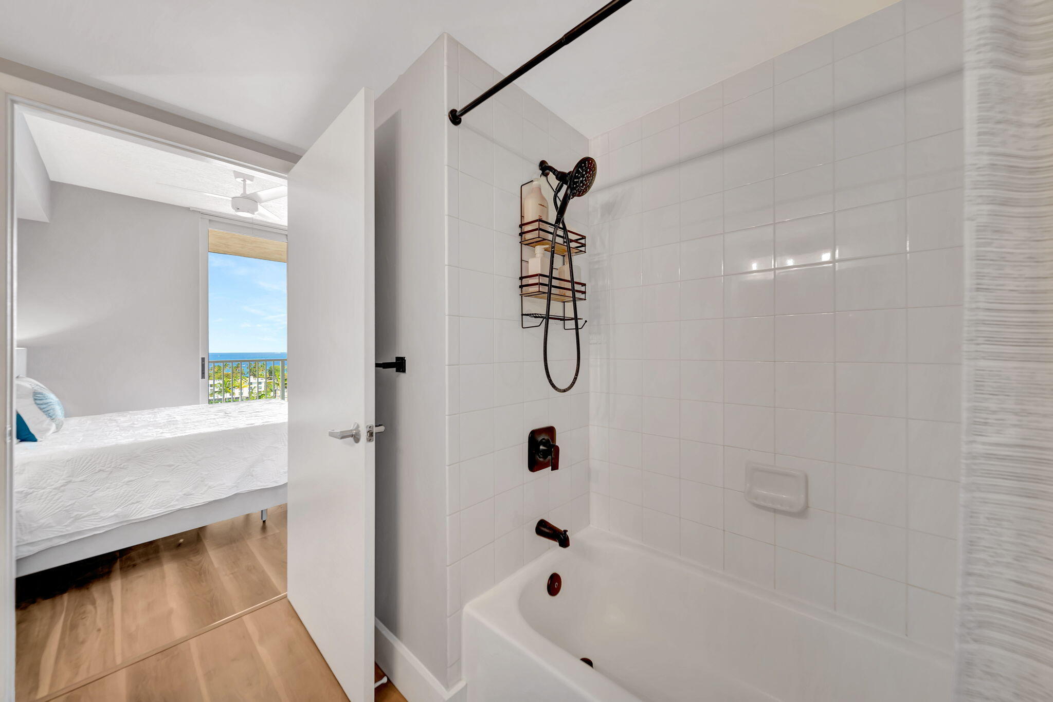 TIDES AT BRIDGESIDE SQUARE - Residential