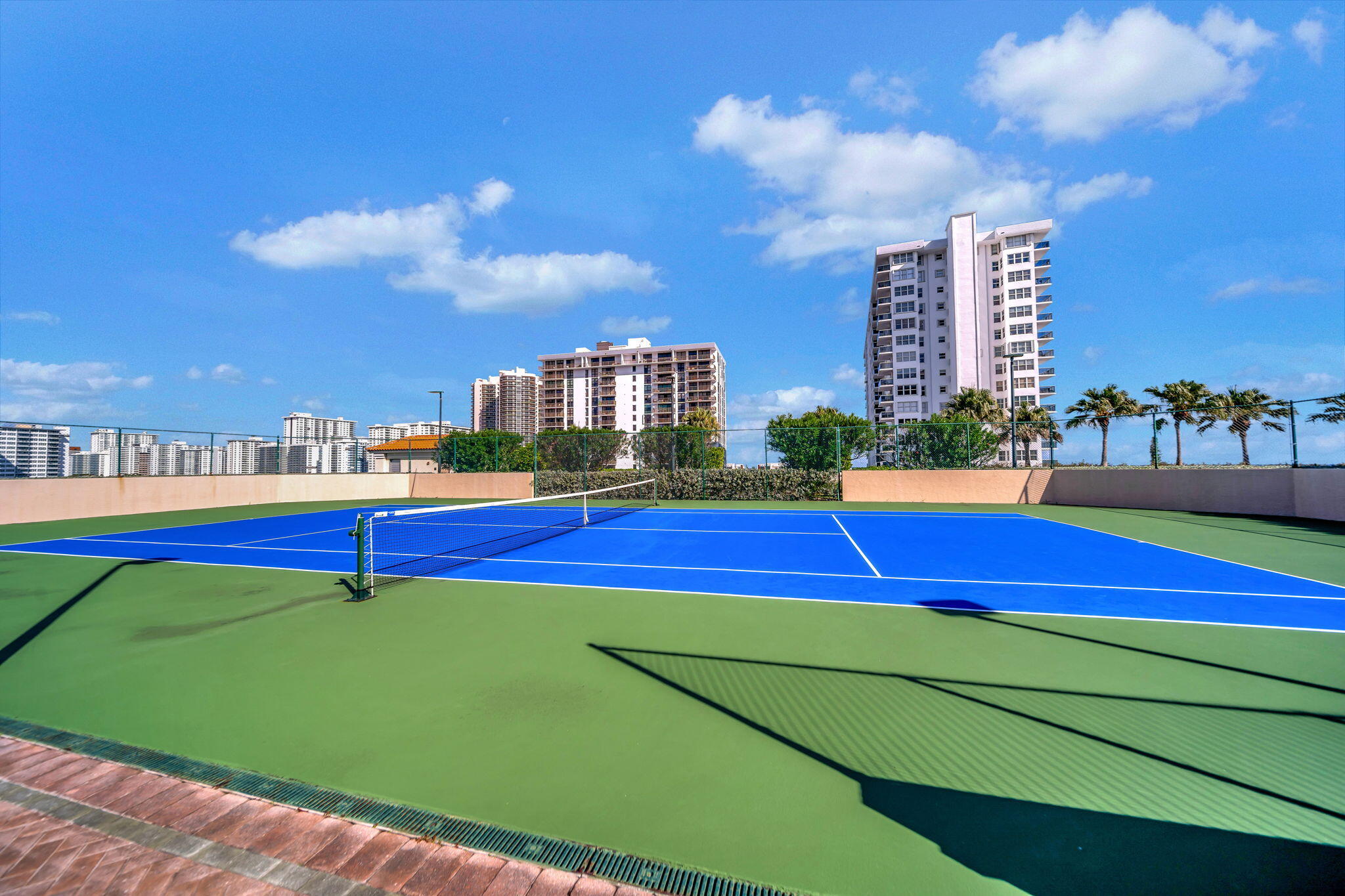 TIDES AT BRIDGESIDE SQUARE - Residential