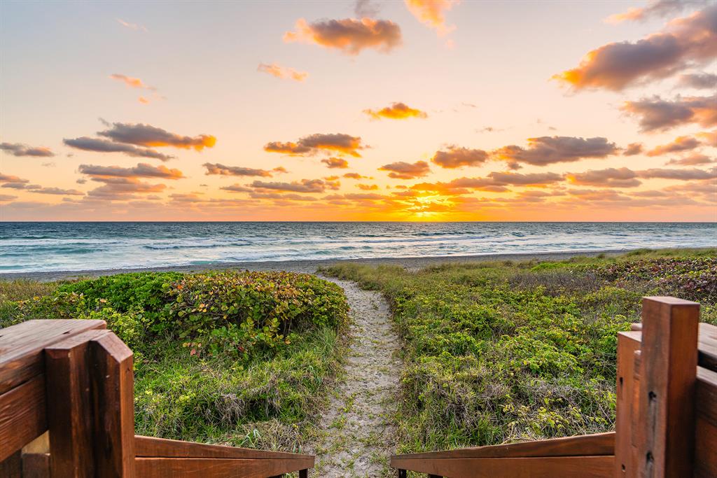 Seven Hundred Ocean Drive - Residential