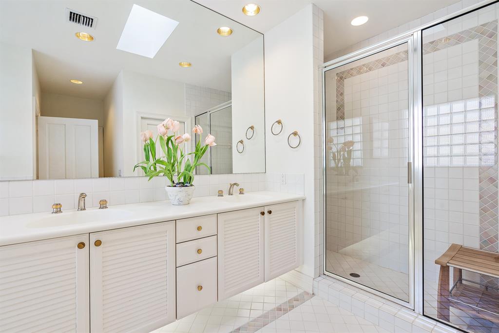 Seven Hundred Ocean Drive - Residential