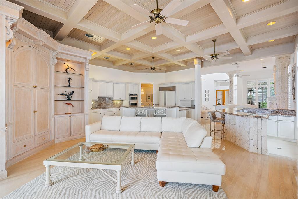 Seven Hundred Ocean Drive - Residential