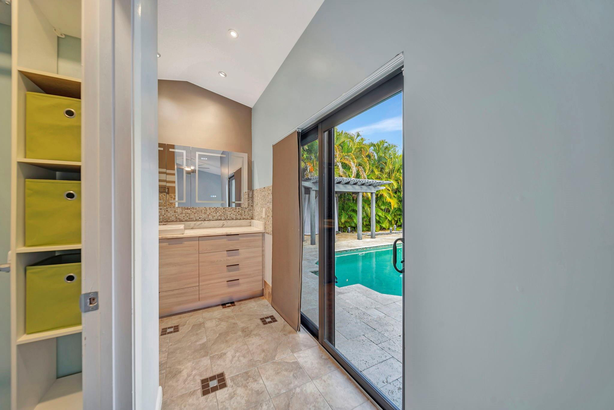 OAKBROOK/HIDDEN HAMMOCKS - Residential