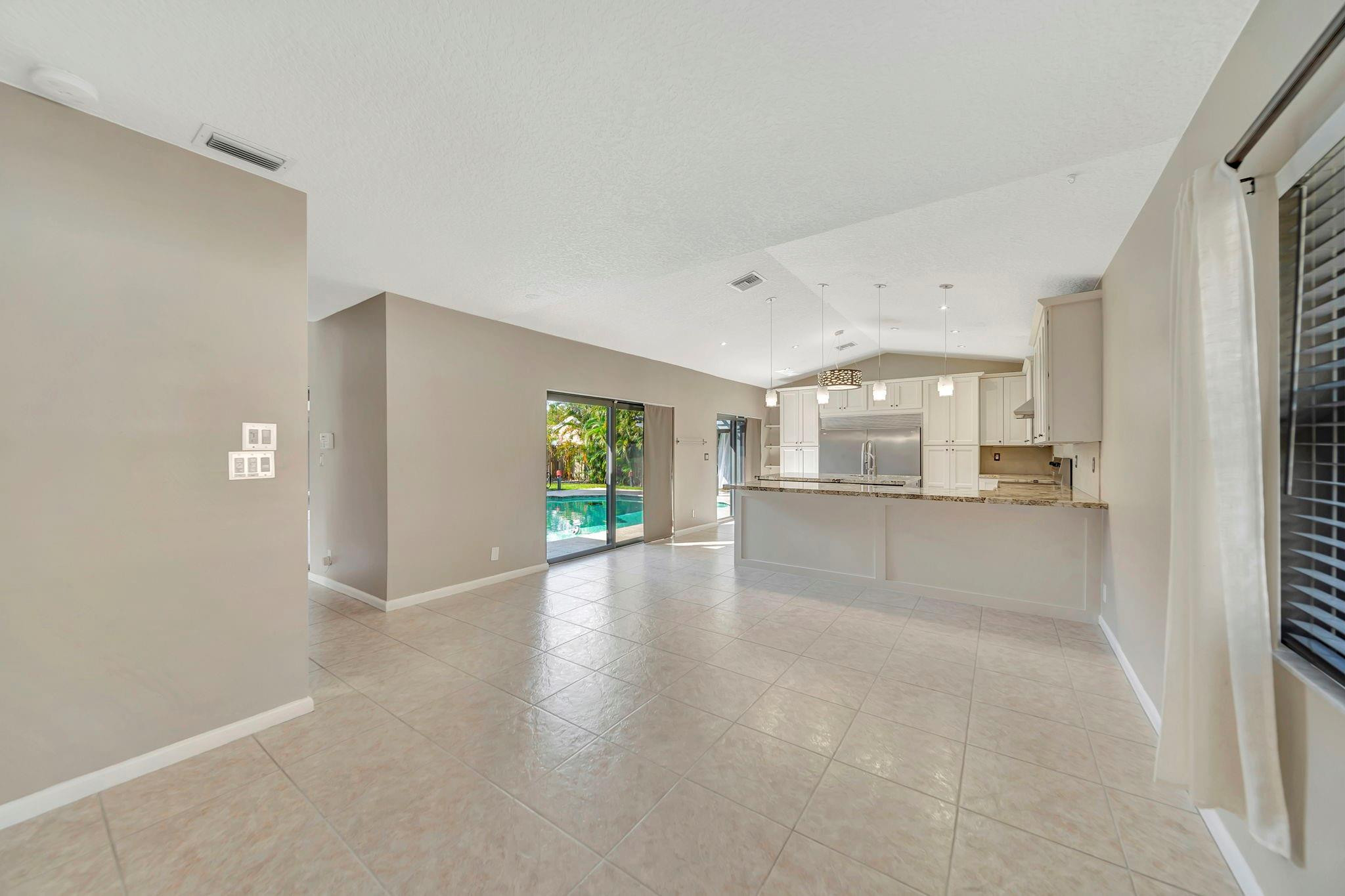 OAKBROOK/HIDDEN HAMMOCKS - Residential