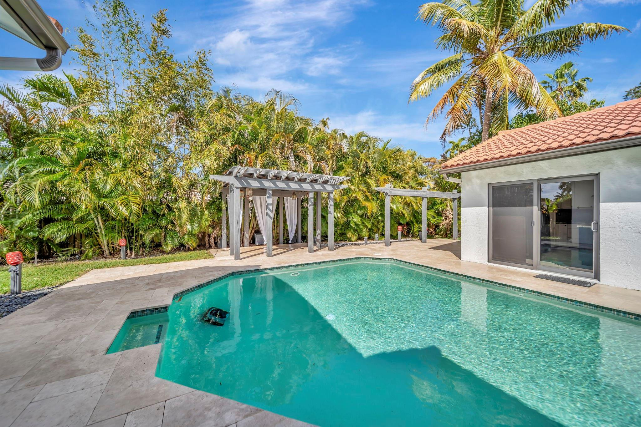 OAKBROOK/HIDDEN HAMMOCKS - Residential