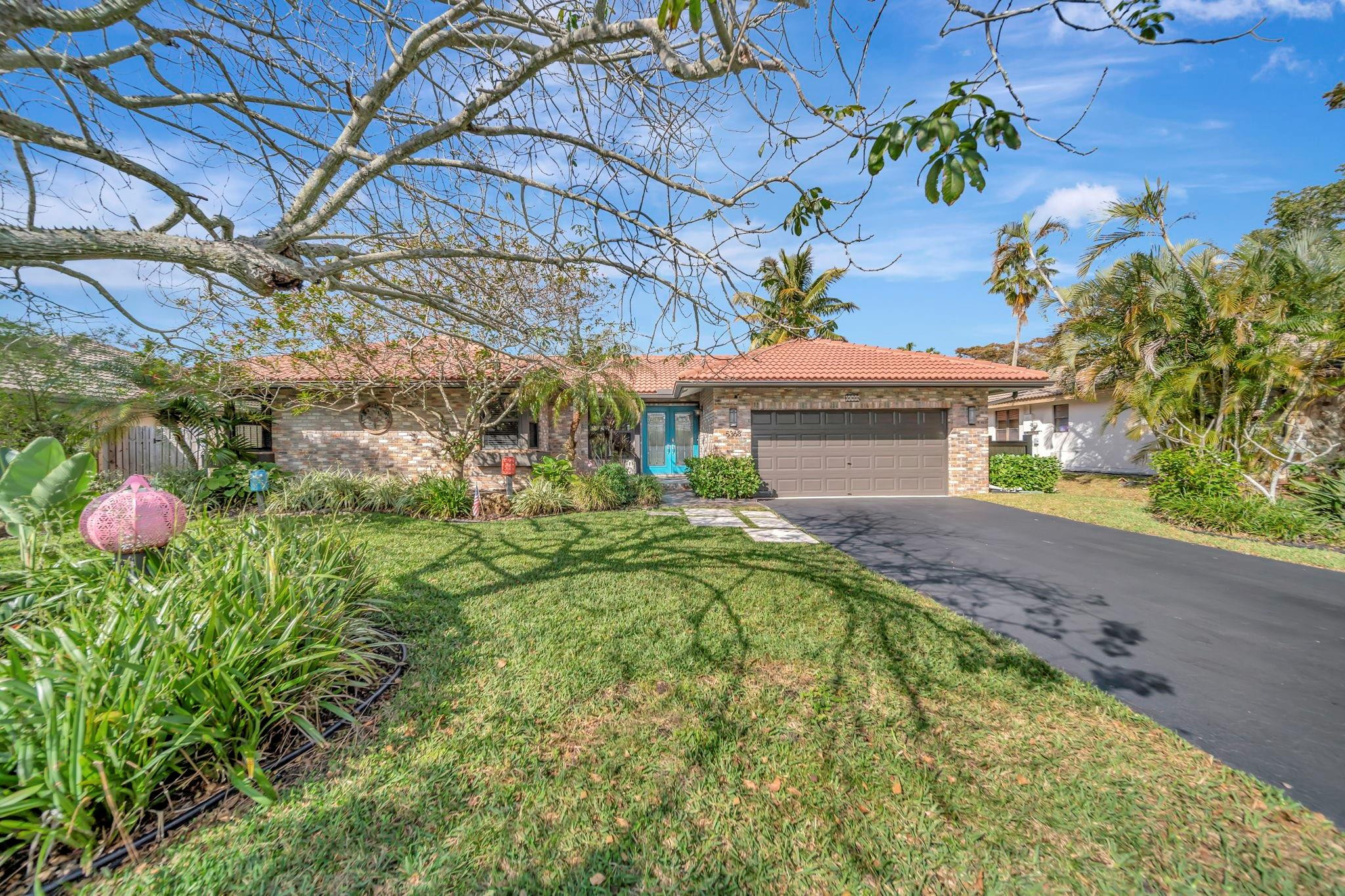 OAKBROOK/HIDDEN HAMMOCKS - Residential