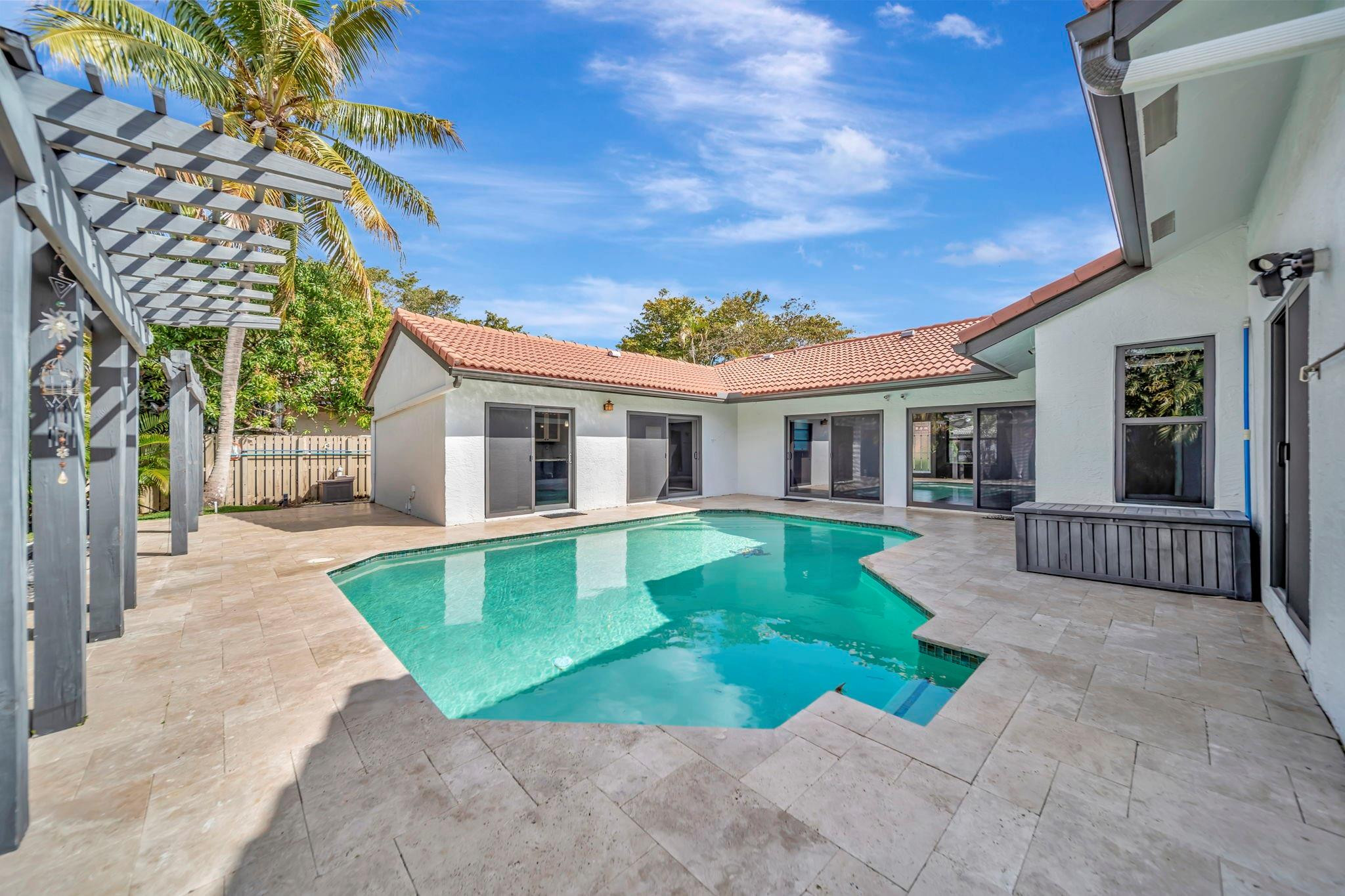 OAKBROOK/HIDDEN HAMMOCKS - Residential