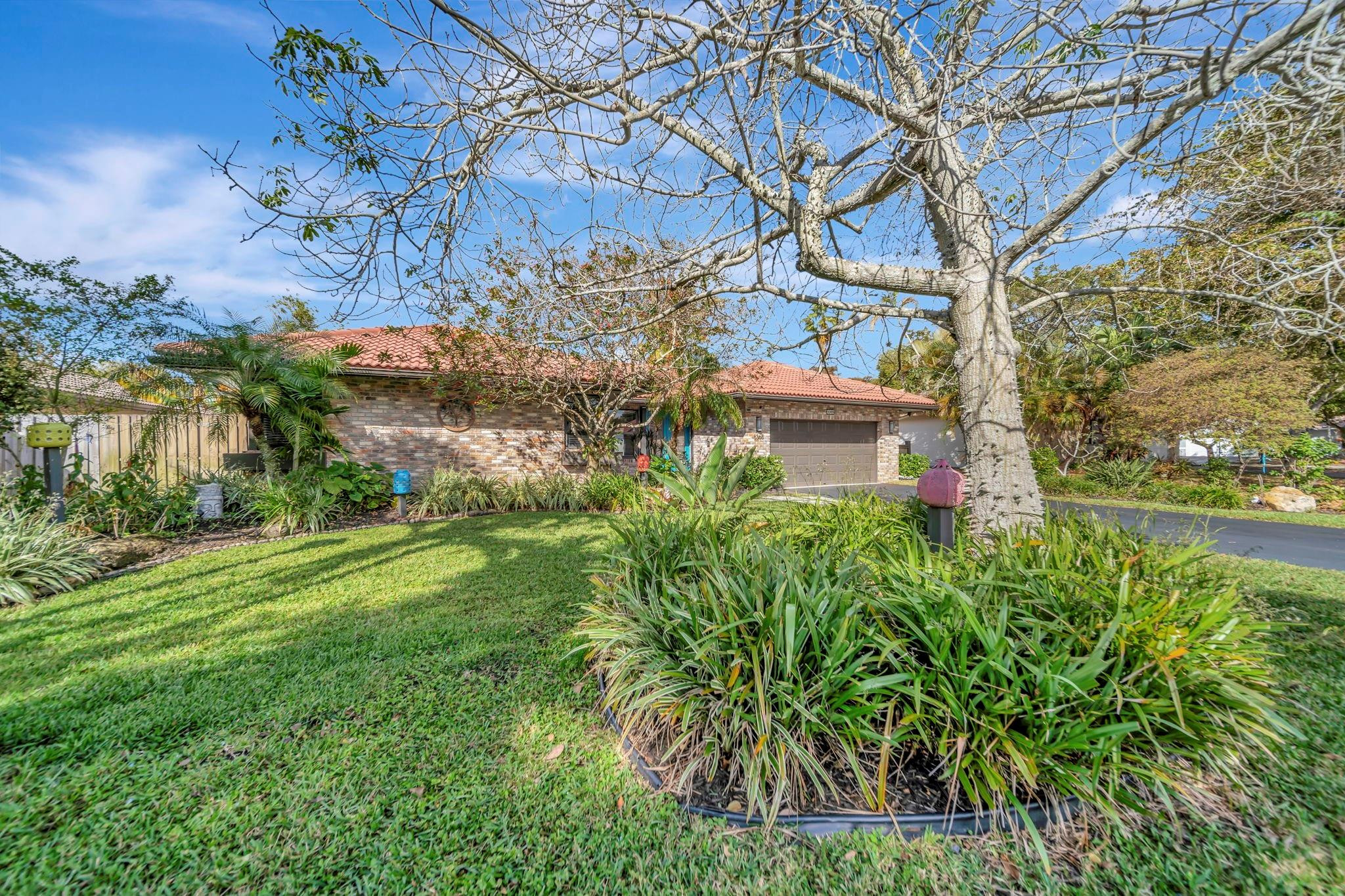 OAKBROOK/HIDDEN HAMMOCKS - Residential