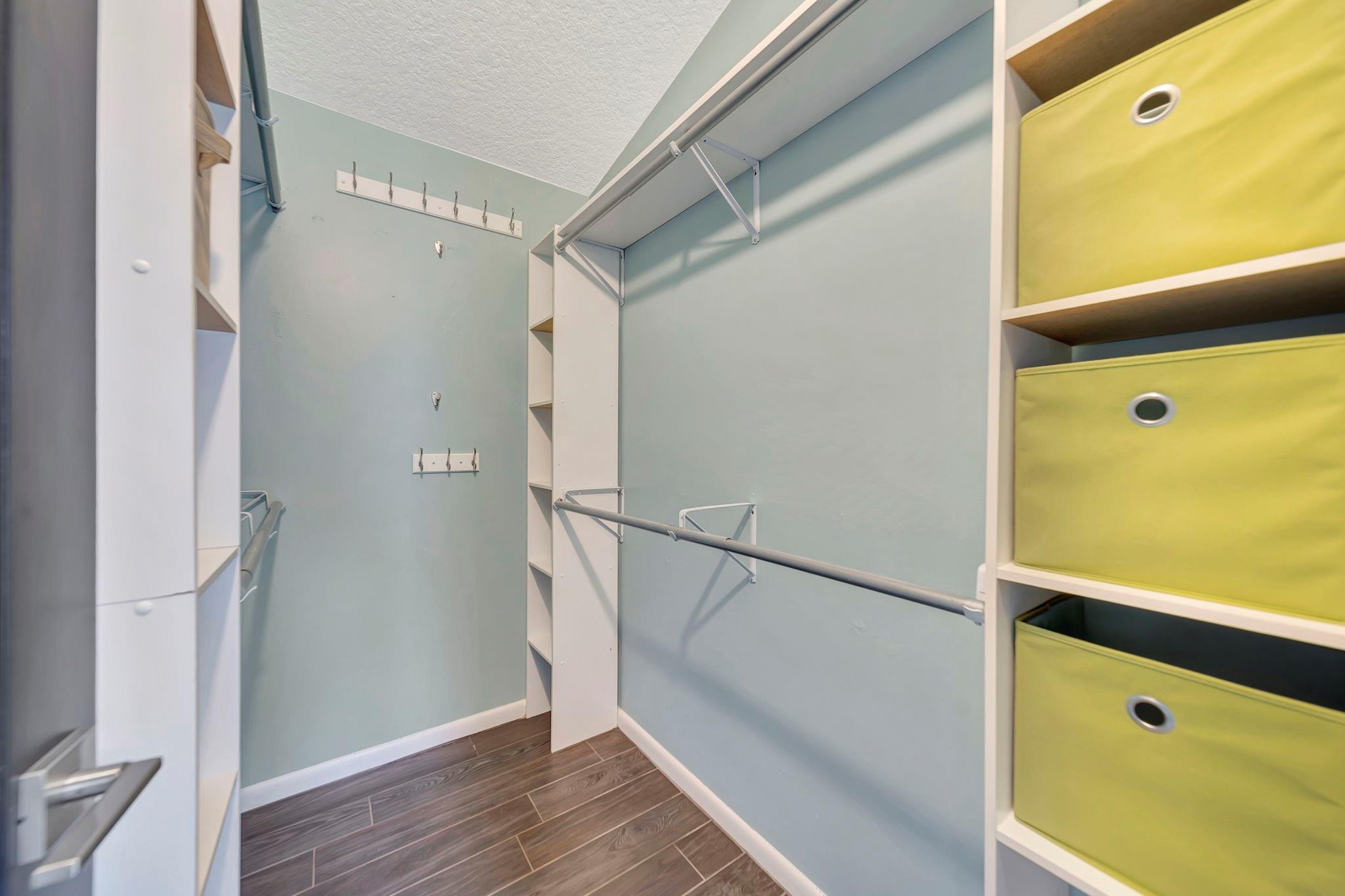 OAKBROOK/HIDDEN HAMMOCKS - Residential