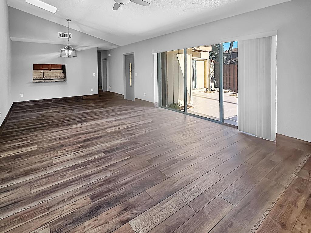 COUNTRYSIDE TOWNHOMES 3 - Residential