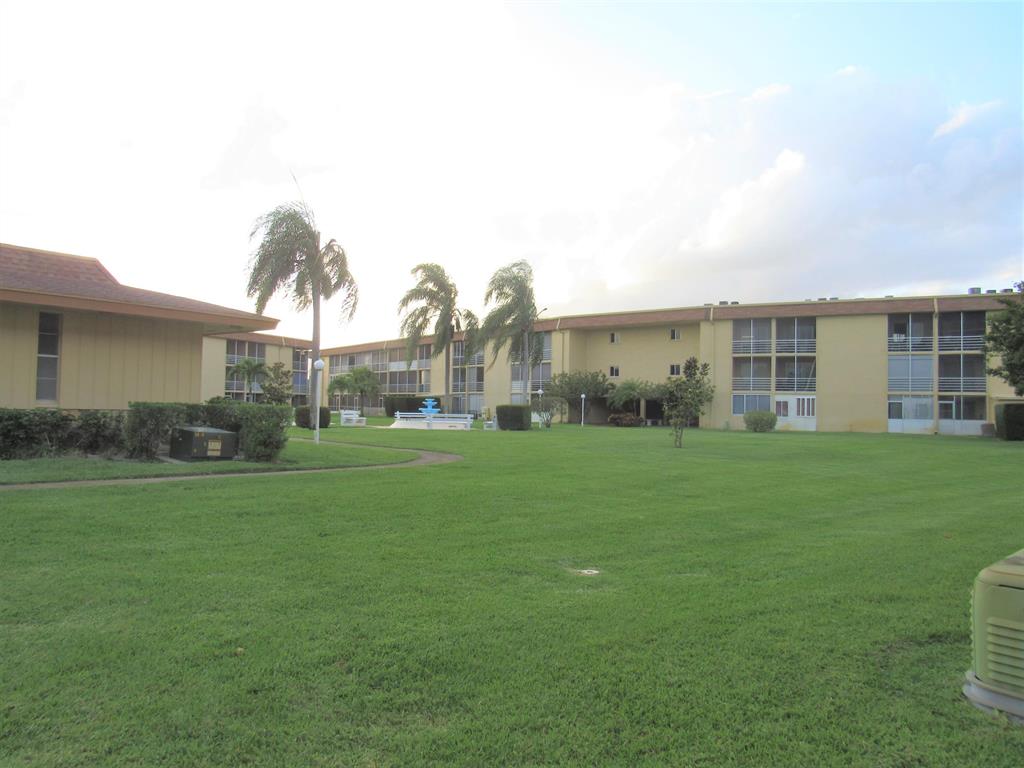 VILLAGE GREEN BUCKINGHAM CONDO - Residential Lease