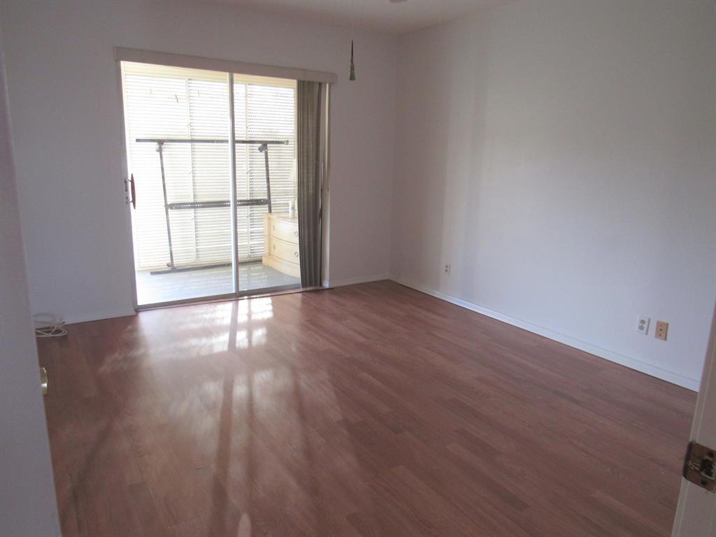 VILLAGE GREEN BUCKINGHAM CONDO - Residential Lease