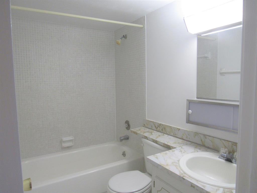 VILLAGE GREEN BUCKINGHAM CONDO - Residential Lease