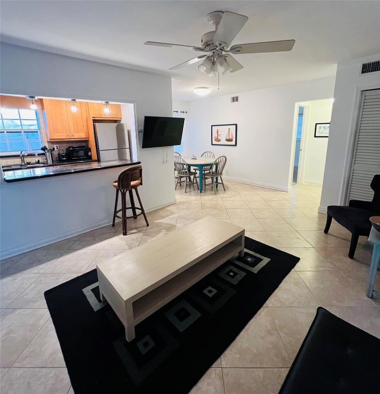 CYPRESS ARMS CONDOMINIUM - Residential Lease