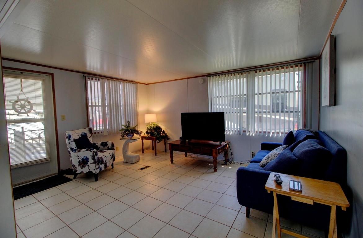 ANCIENT OAKS RV RESORT NO II - Residential