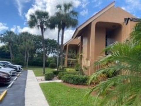 11280 Green Lake Dr 203 Boynton Beach FL 33437