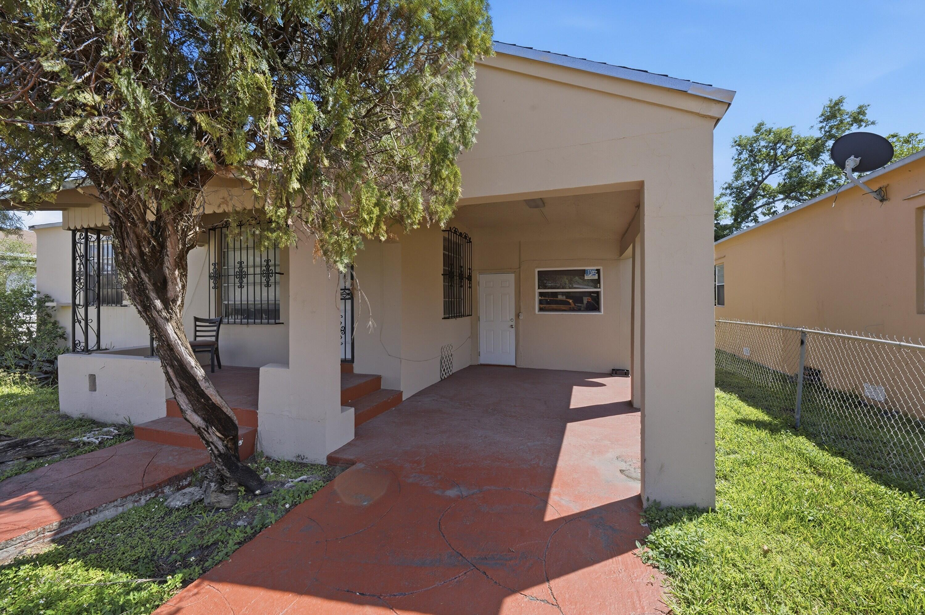 STEPHEN MANOR - Residential