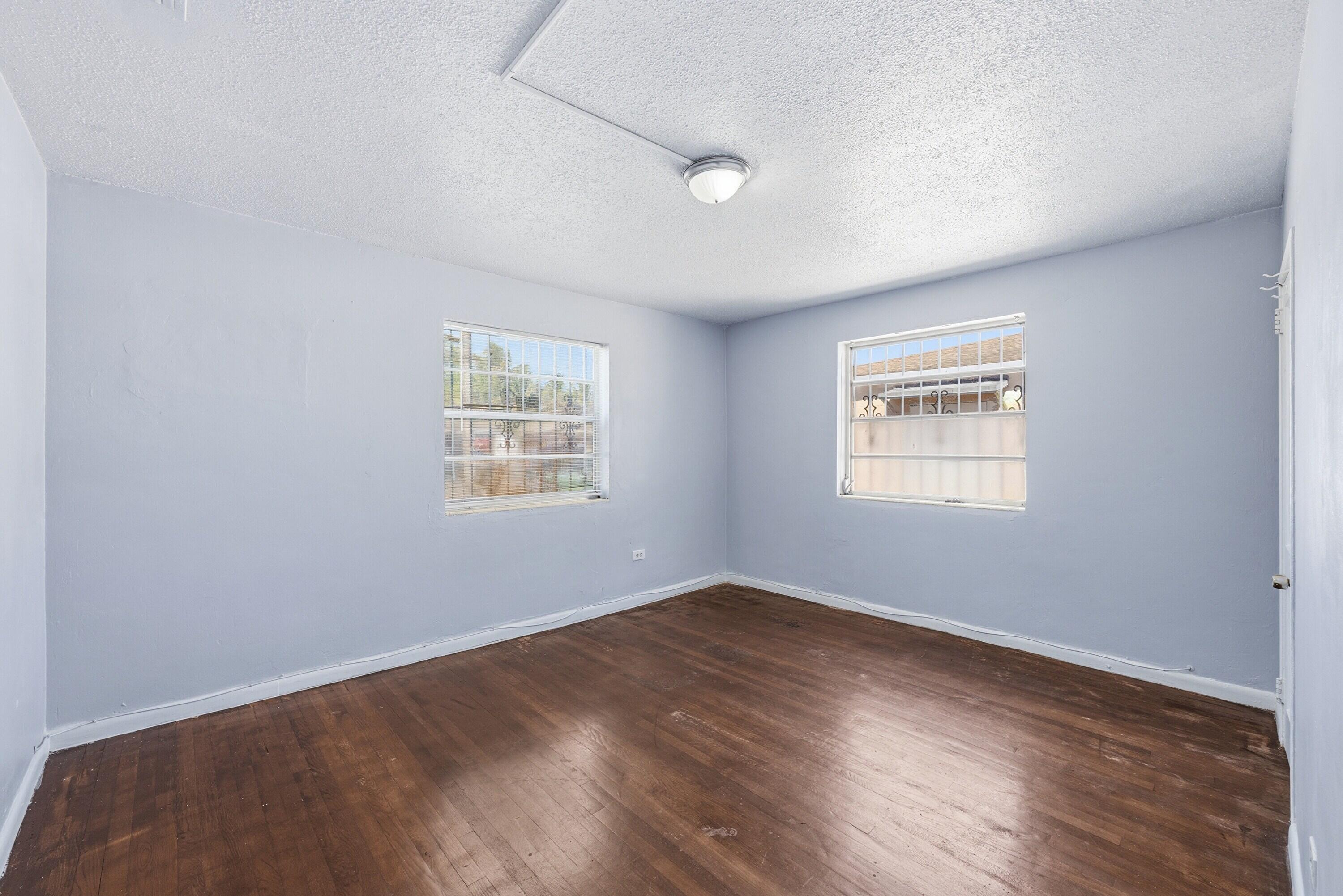 STEPHEN MANOR - Residential