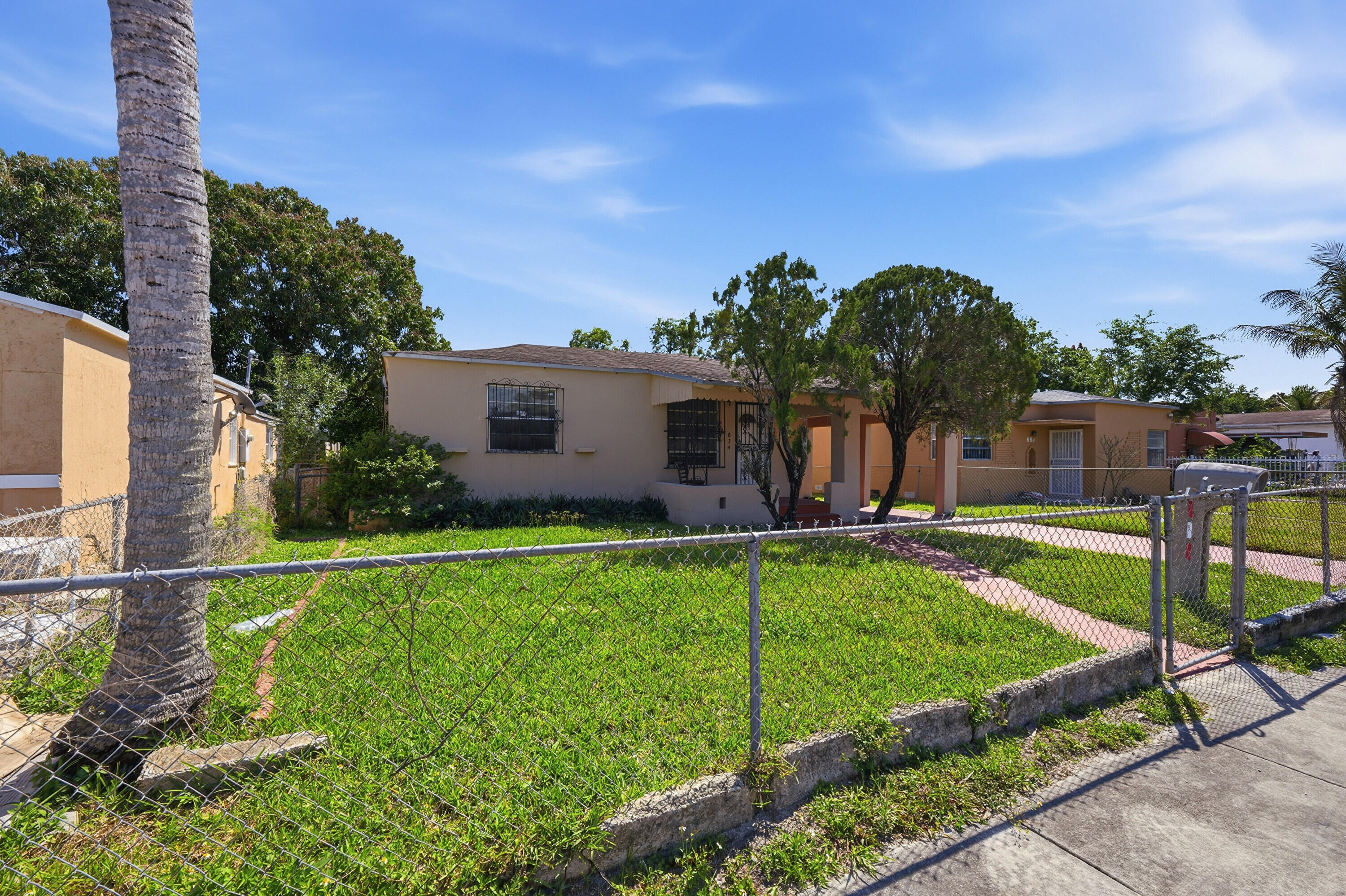 STEPHEN MANOR - Residential