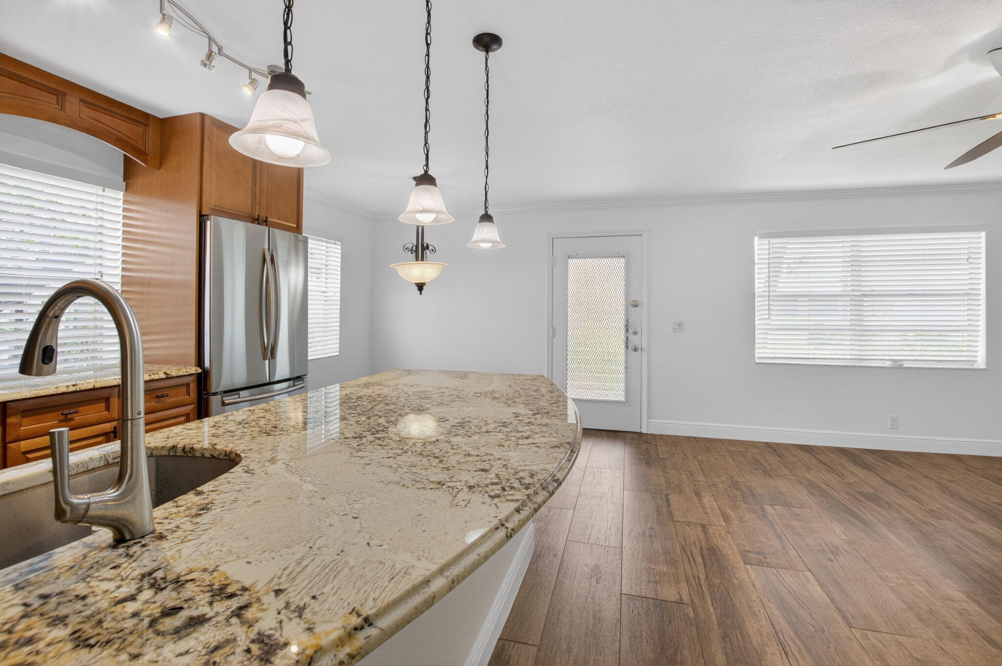 KINGS POINT - Residential