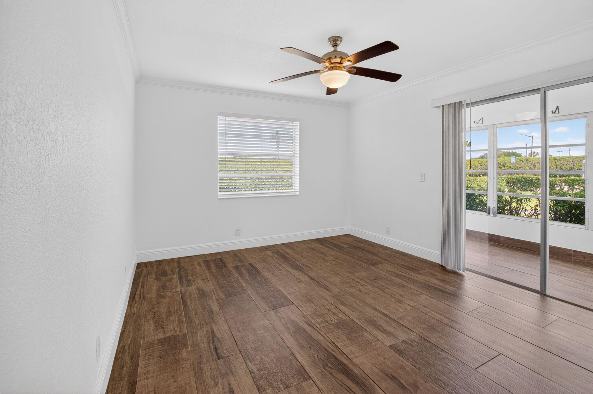 KINGS POINT - Residential
