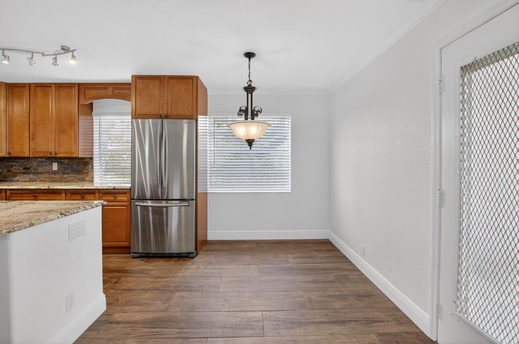 KINGS POINT - Residential