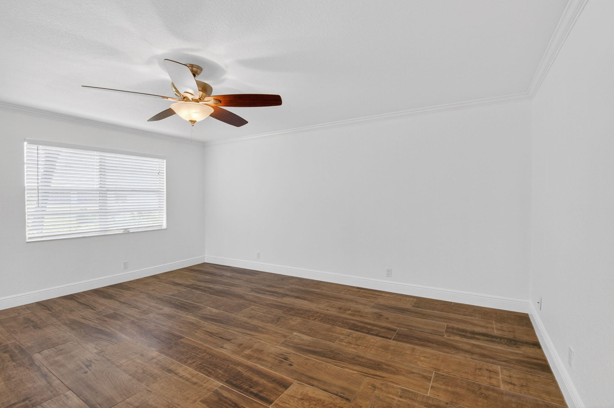 KINGS POINT - Residential