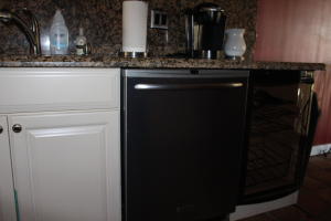 COWDRAY PARK CONDO - Residential Lease