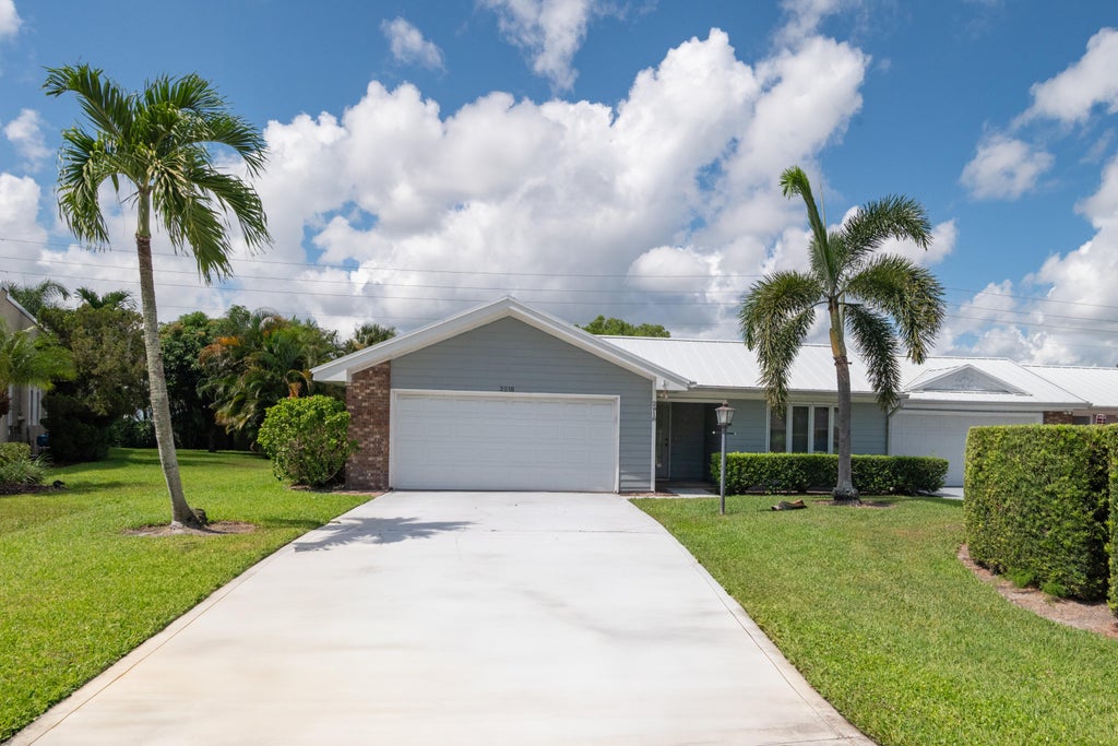 Photo of 2918 SE Fairway W, Stuart, FL 34997 (MLS # B26069735)