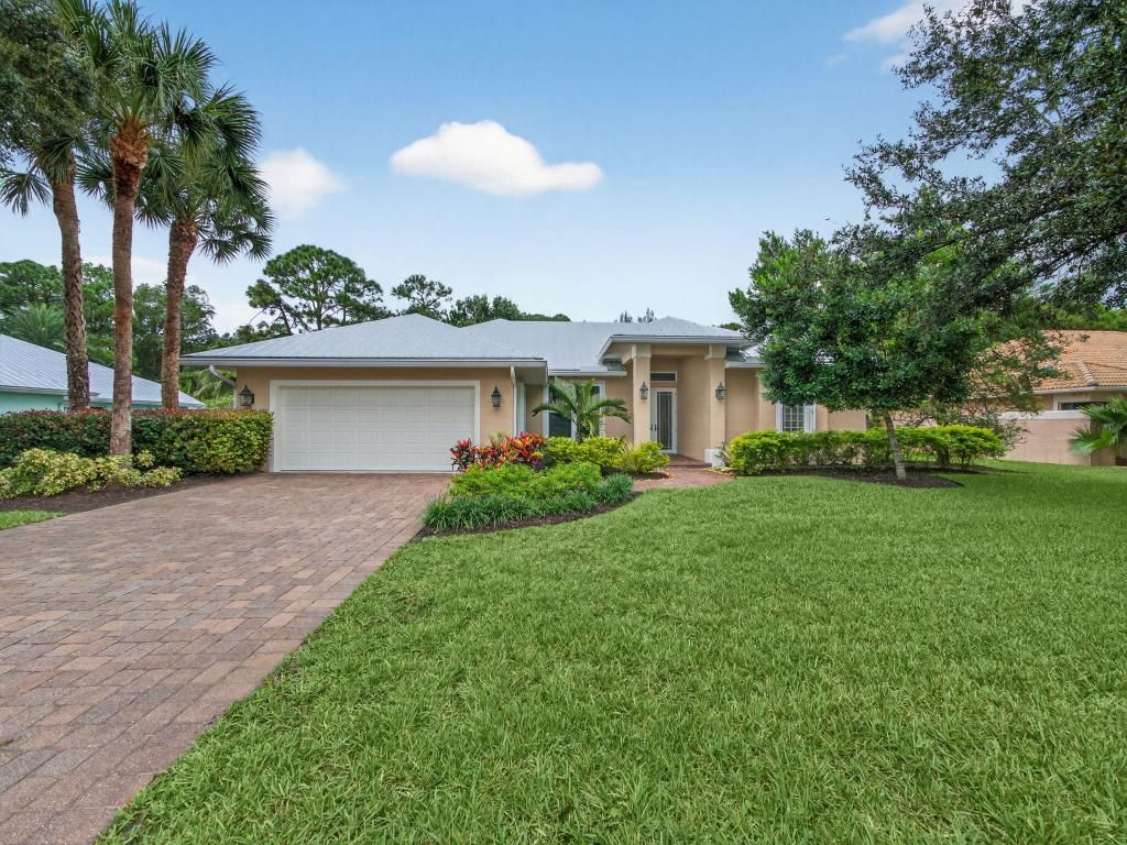 Photo of 8836 SW Fishermans Wharf Drive, Stuart, FL 34997 (MLS # R11129970)