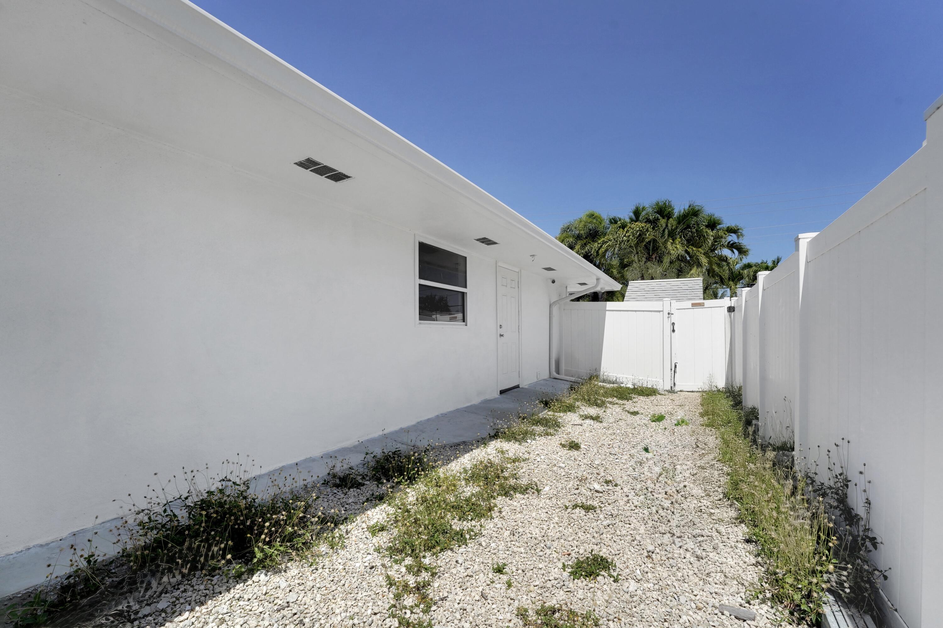 COUNTRY CLUB VILLAGE SEC A - Residential