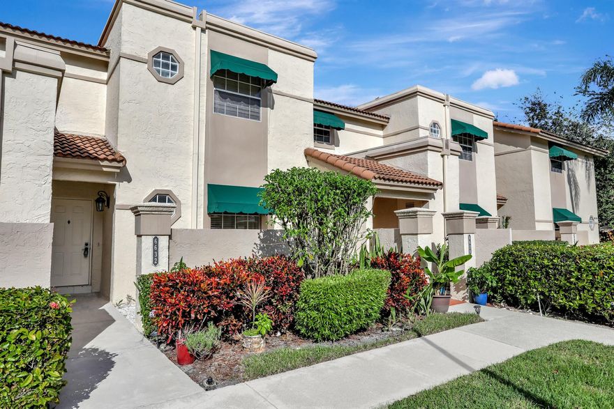 WELCOME HOME! Step inside your fully renovated 2 Bed 2 Bath condo, located on the FIRST FLOOR. Steps away is a community pool with hot tub. The beautifully landscaped Boca Pointe is an optional membership community that fits everyones needs. It is investor friendly as you can rent right away up to 4x per year.