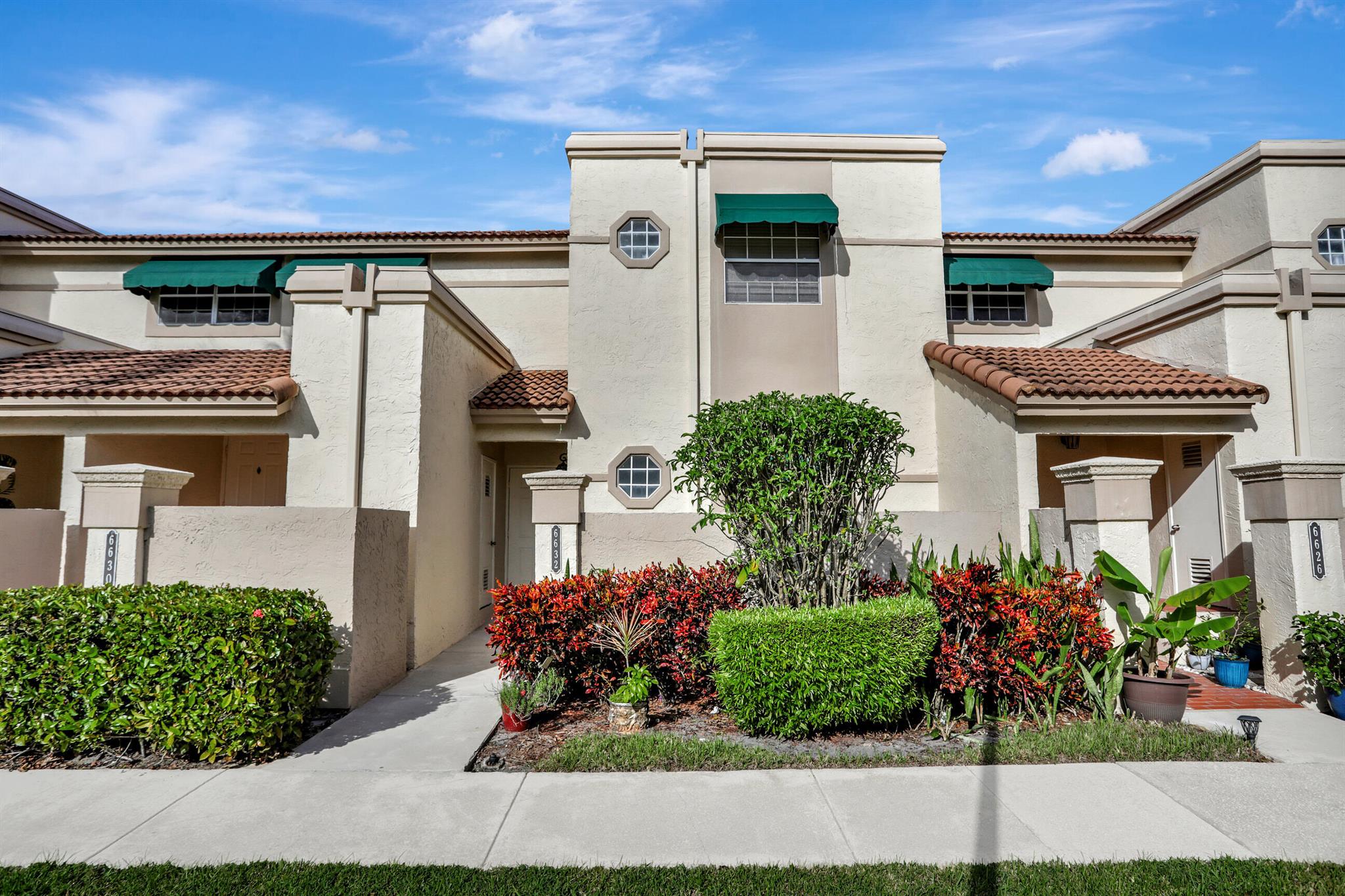 PLUM AT BOCA POINTE CONDO - Residential