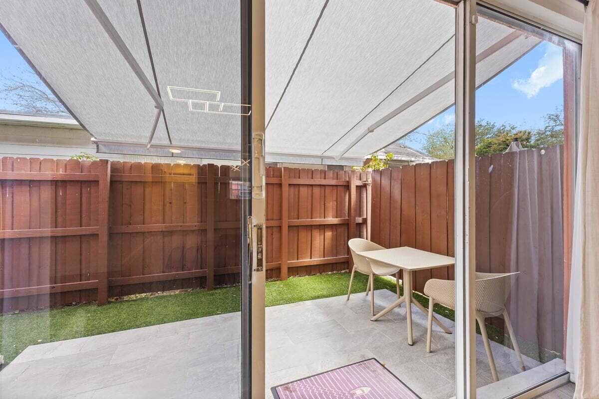 CASCADES TOWNHOMES CONDO - Residential Lease