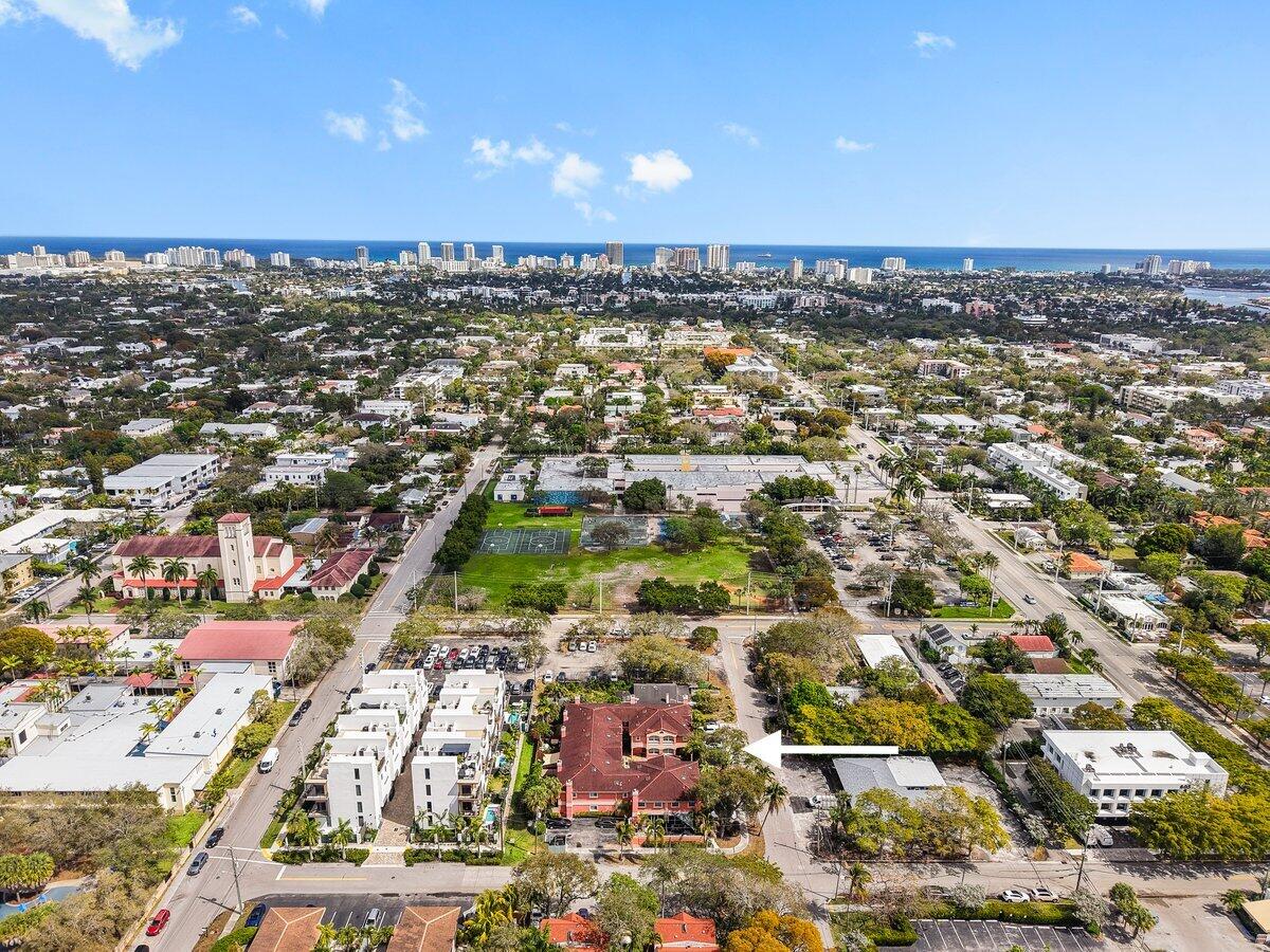 CASCADES TOWNHOMES CONDO - Residential Lease