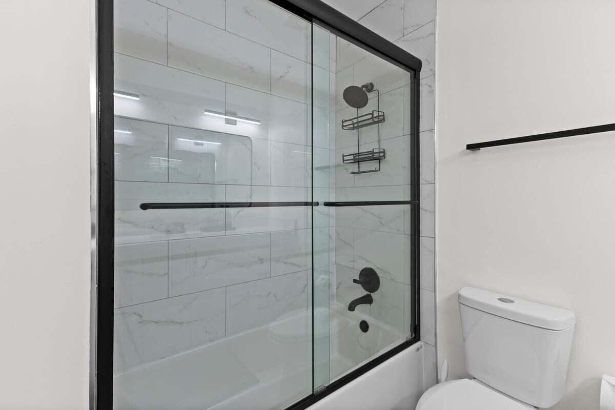 CASCADES TOWNHOMES CONDO - Residential Lease