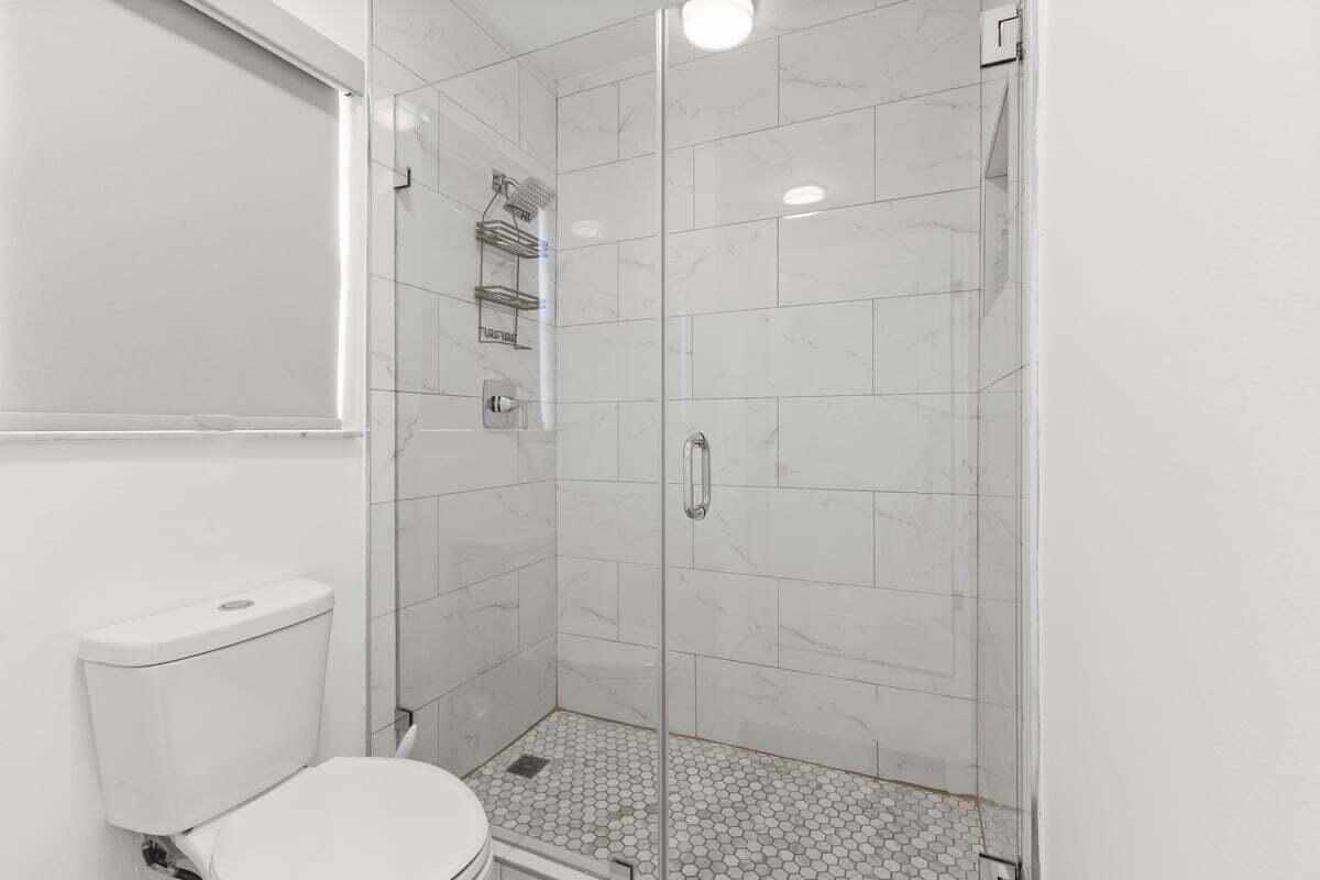 CASCADES TOWNHOMES CONDO - Residential Lease