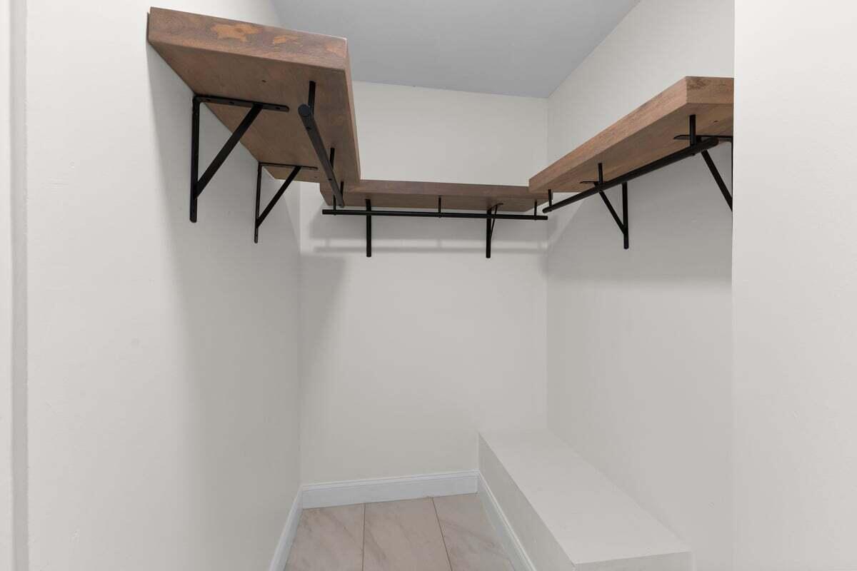 CASCADES TOWNHOMES CONDO - Residential Lease