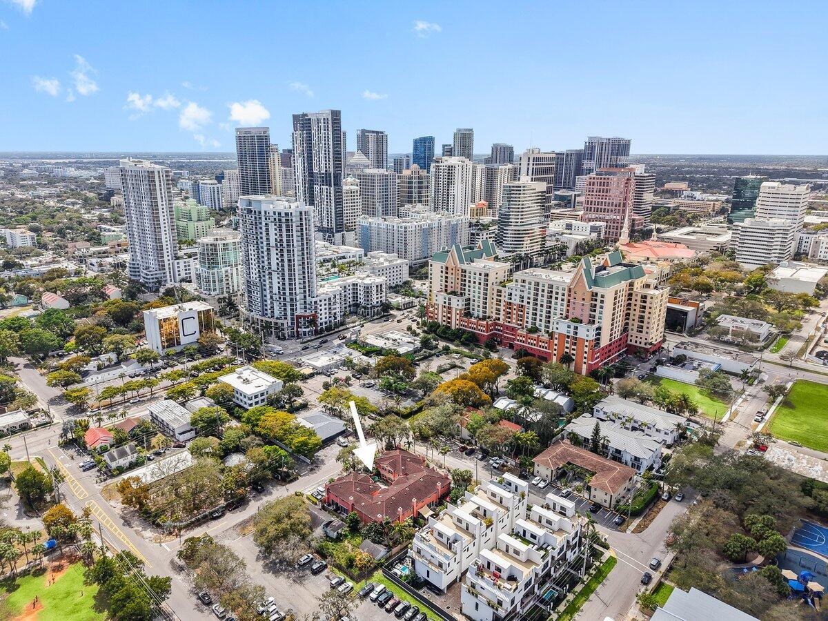 CASCADES TOWNHOMES CONDO - Residential Lease