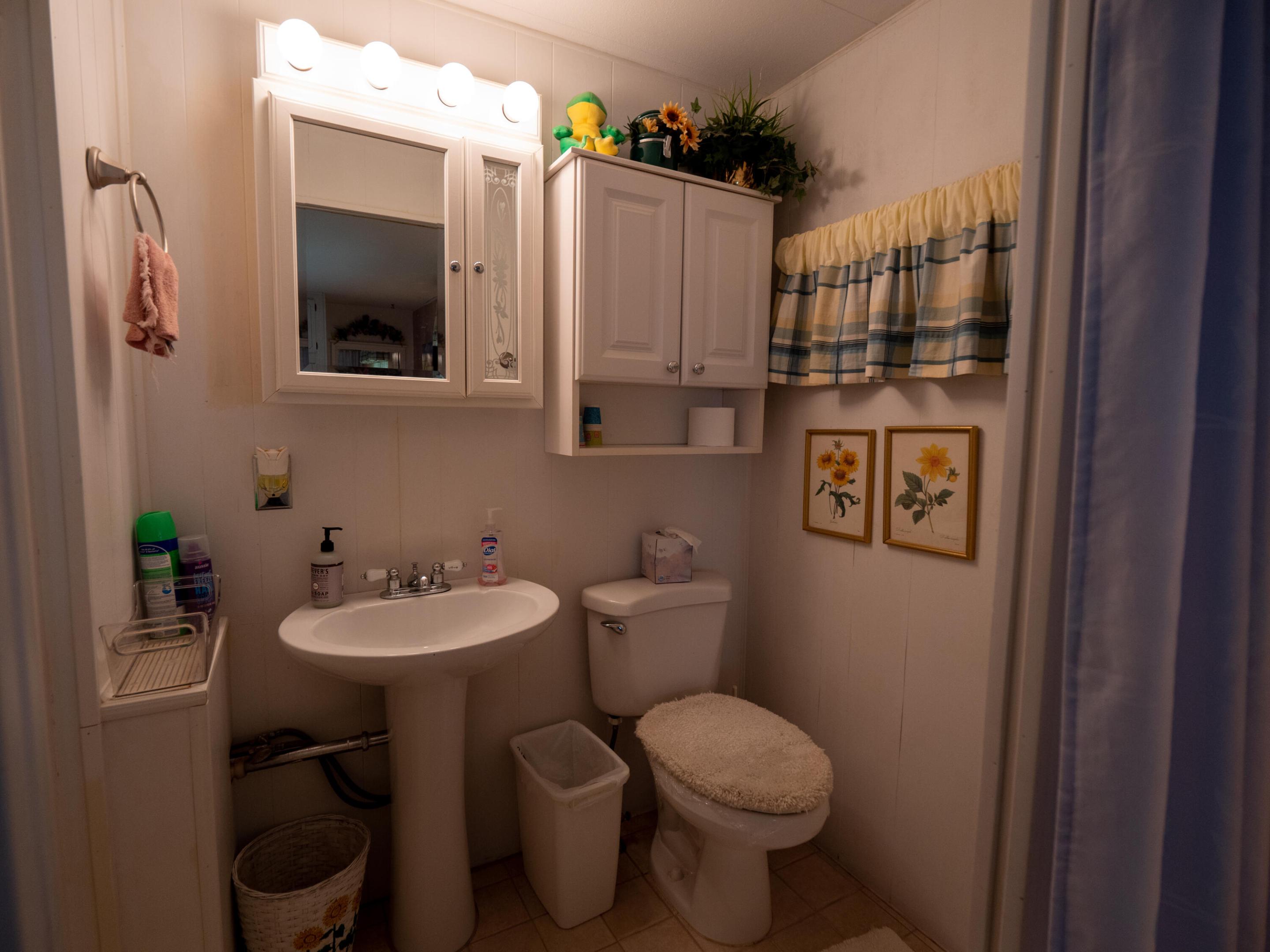 HIDDEN HARBOUR CONDO - Residential