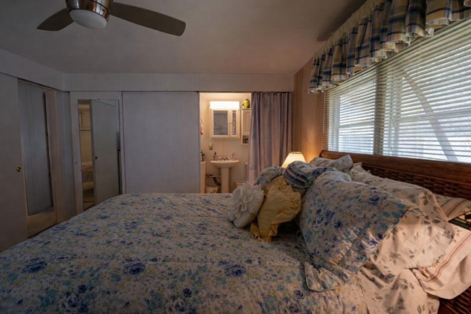 HIDDEN HARBOUR CONDO - Residential