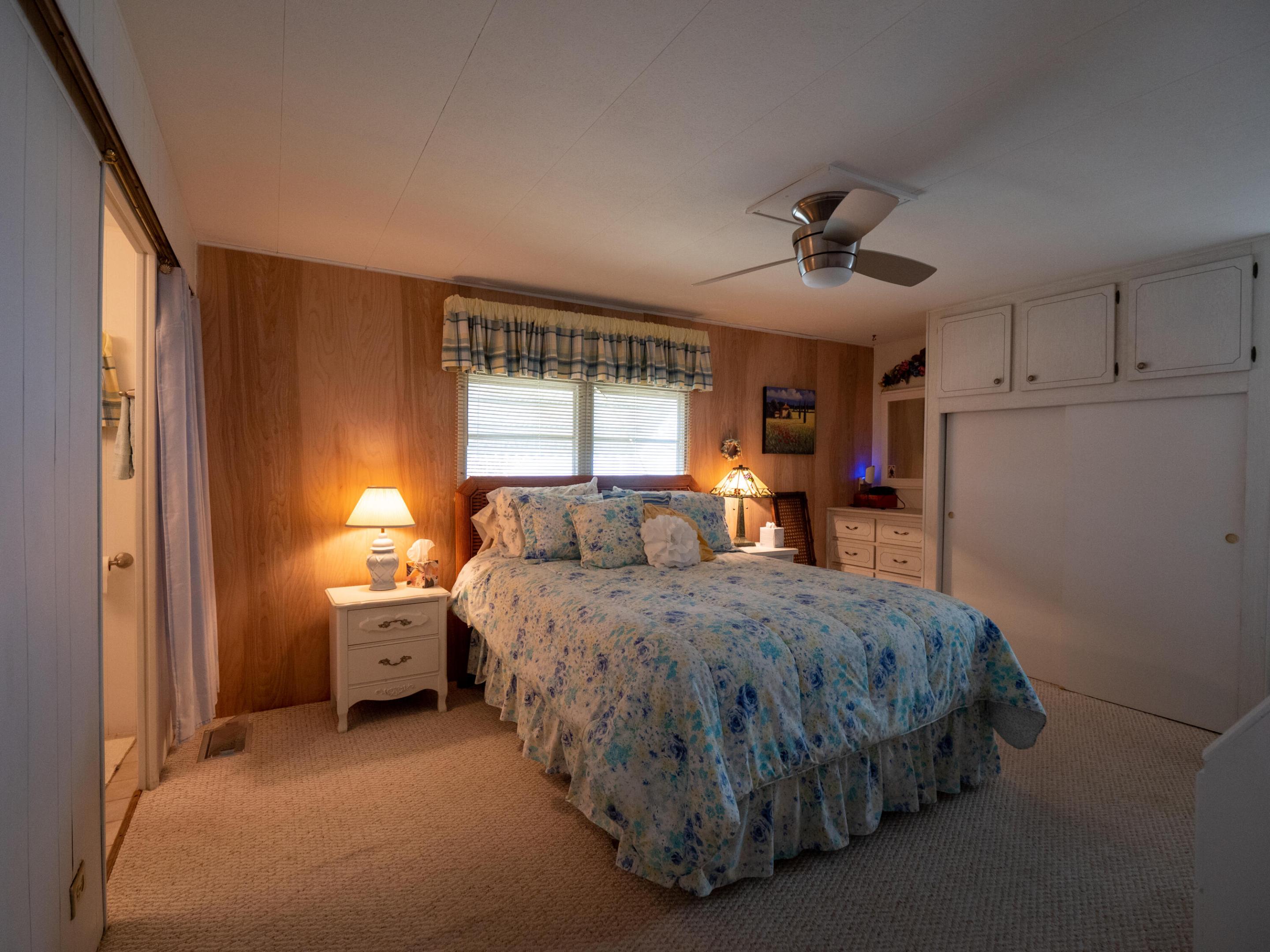 HIDDEN HARBOUR CONDO - Residential