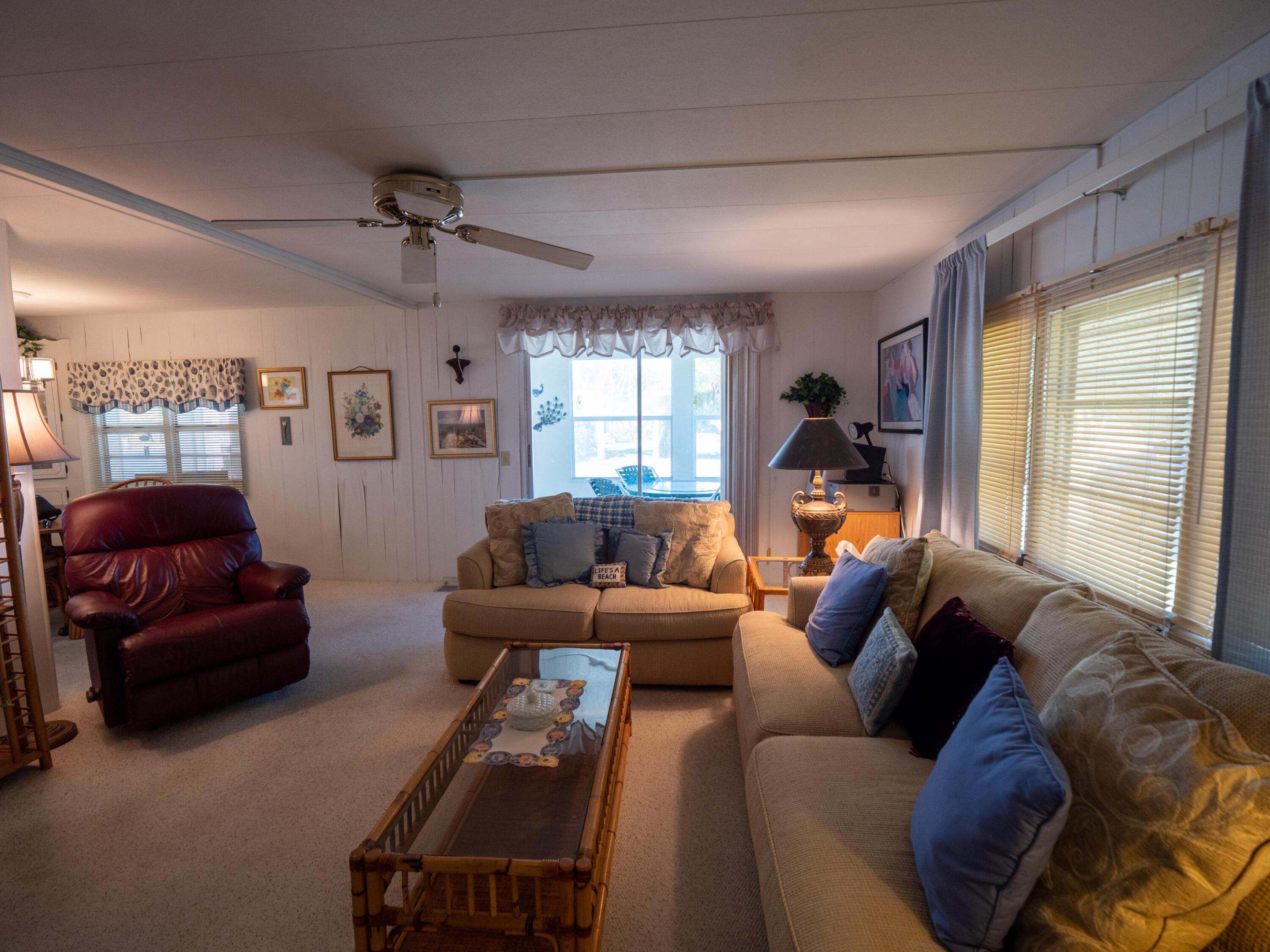 HIDDEN HARBOUR CONDO - Residential